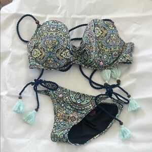 Victoria’s Secret Tassel Tie Bikini Set in Aqua & Navy 34D top/Small bottom